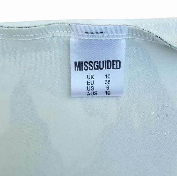 Missguided Tropical Mini Skirt, Size 6 - Picture 5 of 5